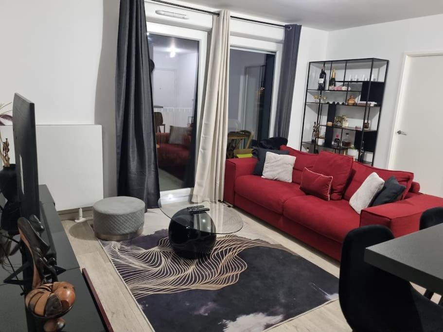 Appartement Cosy Et Equipe Meaux Exterior photo